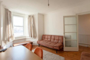 Homely 3 Bedroom House in Bath